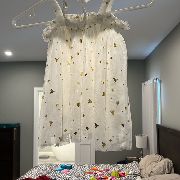 Worn once to my sisters wedding, baby gap 12-18 months - Picture 2 of 4